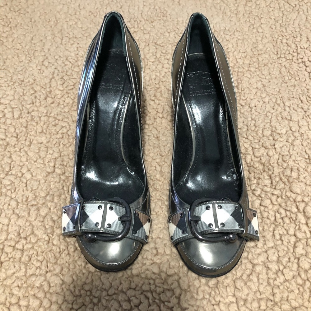 BURBERRY HEELS